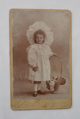 Cdv girl enormous - enormous, hat